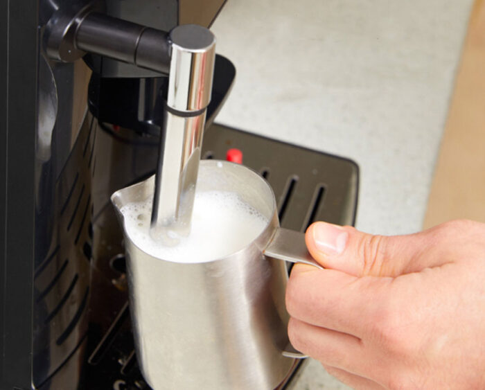 ARG60 Super-Automatic Espresso Machine with Steam Wand - Image 4