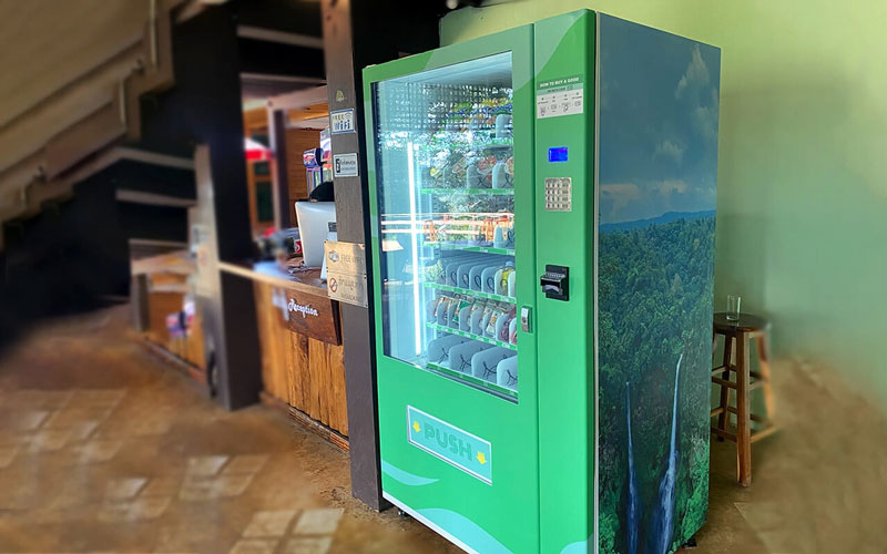 Snack and beverage vending machine with 60 slots
